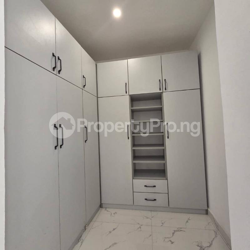 3 bedroom Flat / Apartment for sale Adeniyi Jones Ikeja Lagos