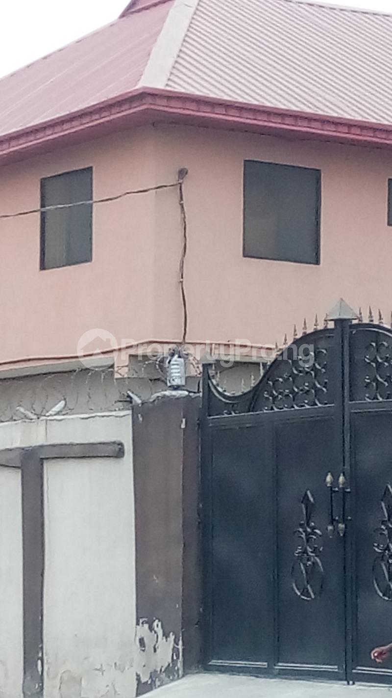 3 Bedroom Flat / Apartment in Obanikoro Shomolu Lagos Flat