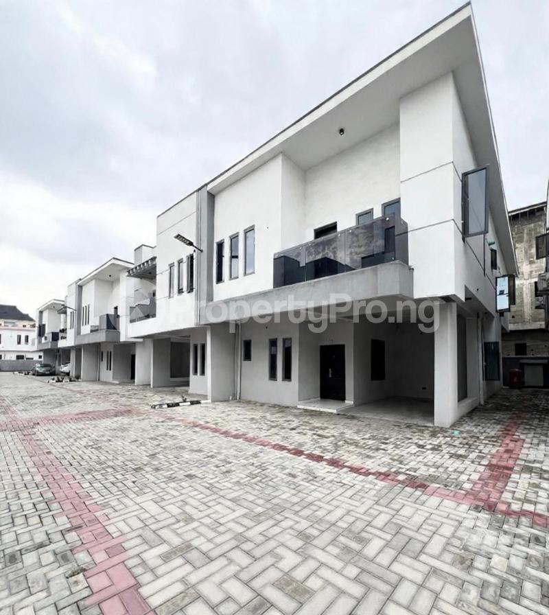4 bedroom House for sale Ado Road Ajah Lagos