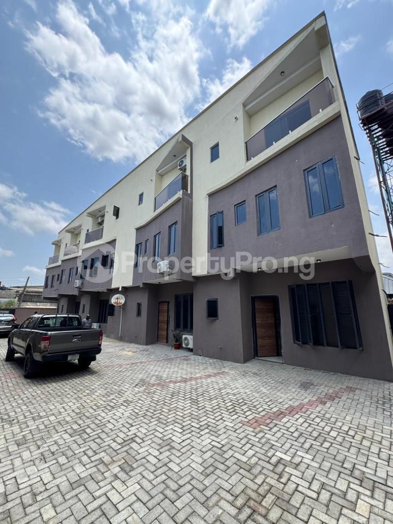 4 bedroom House for sale Gbagada Lagos