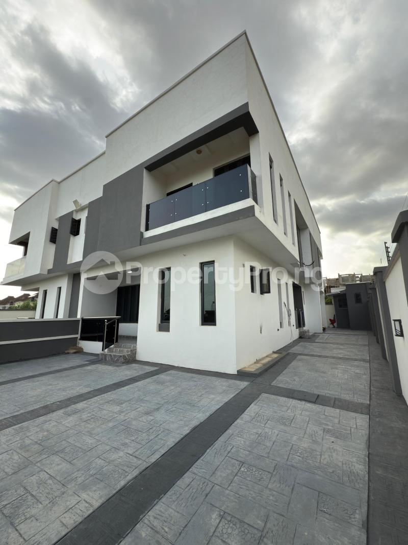 4 bedroom House for sale Carlton Gate Estate, Beside Kolapo Ishola Gra, Akobo Ibadan Oyo