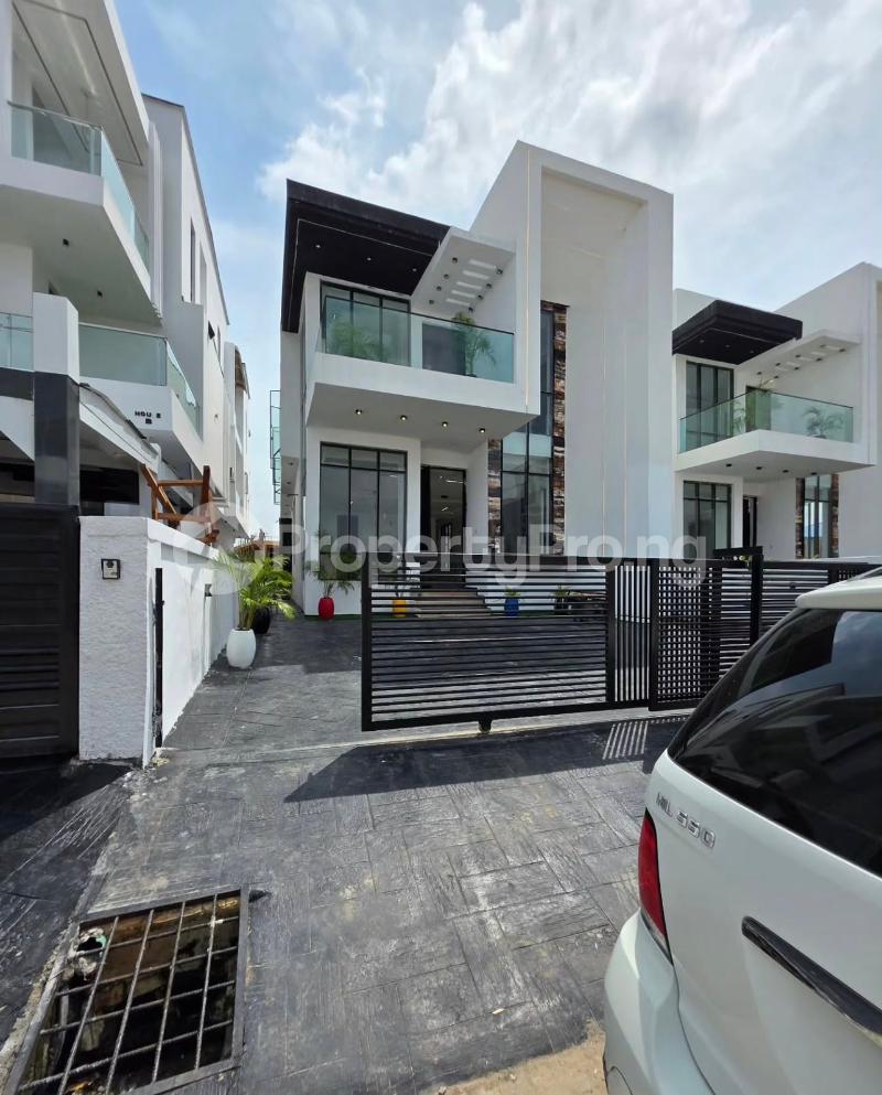 5 bedroom House for sale chevron Lekki Lagos