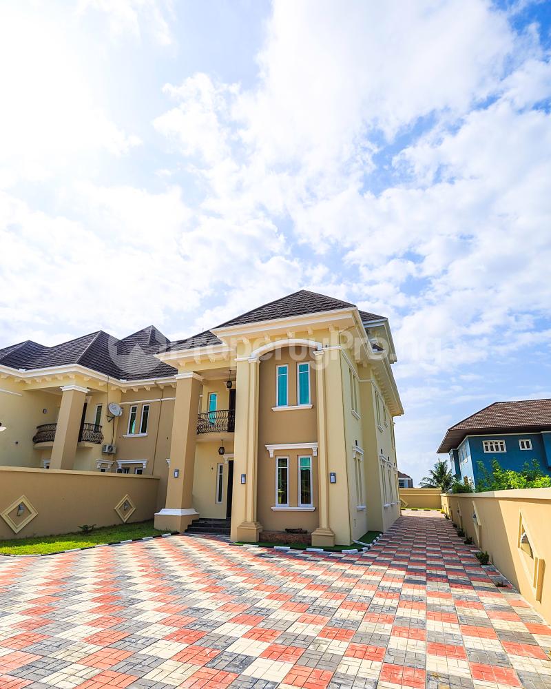 5 bedroom Detached Duplex House for sale Pinnock Beach Estate Osapa