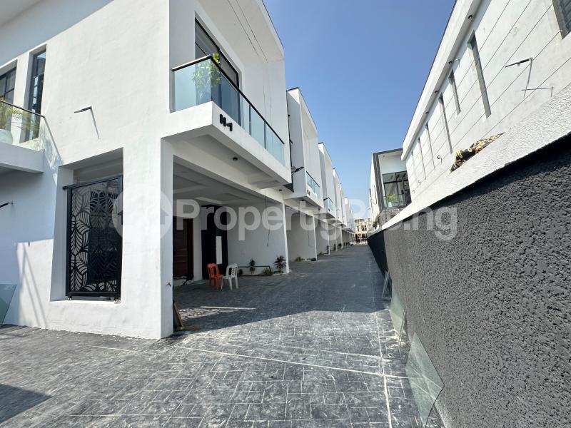 4 bedroom House for sale Ikota Chevron Toll Gate Lekki Lagos