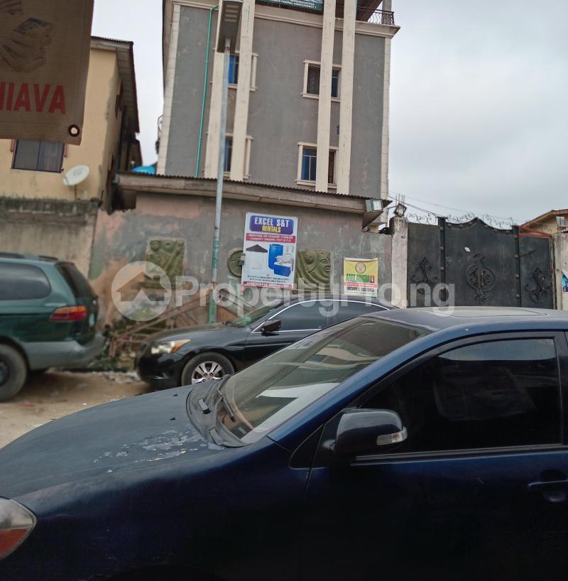 2 bedroom House for sale Off Ogunoloko, Mafoluku Oshodi Lagos - 1