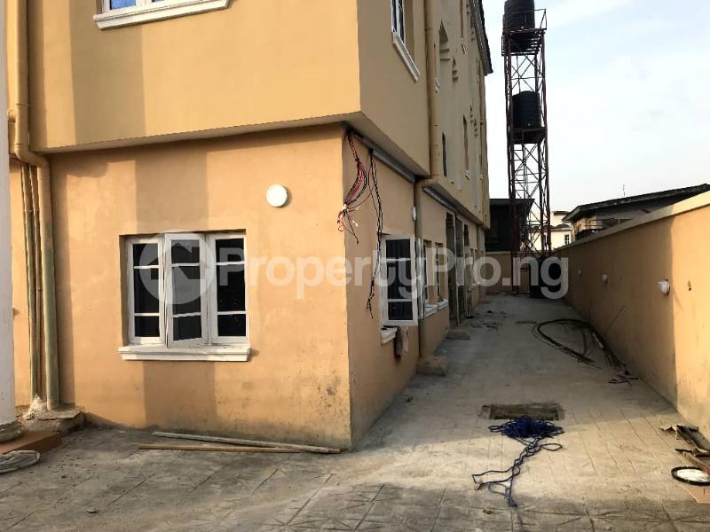 1 bedroom Flat / Apartment for rent Off Afariogun Oshodi Lagos