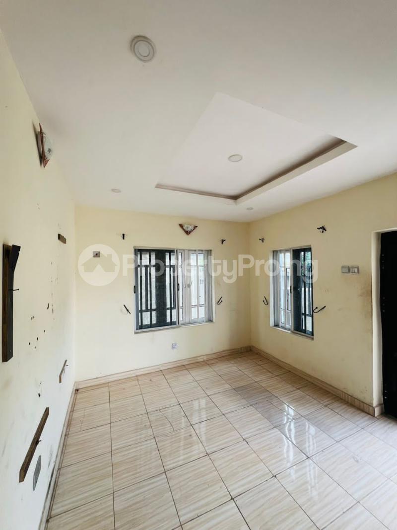1 bedroom Flat / Apartment for rent No 20, Adeleke Street Ikolaba G R A Ibadan Oyo