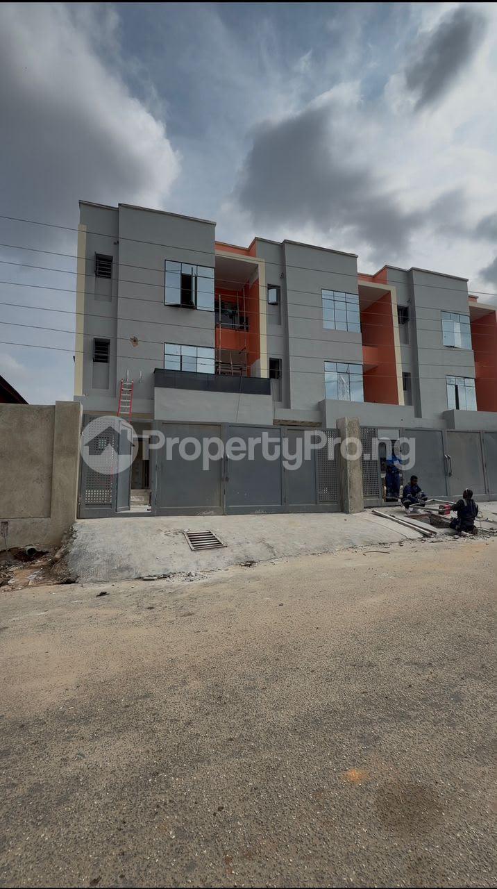 4 bedroom House for sale Mende Maryland Lagos