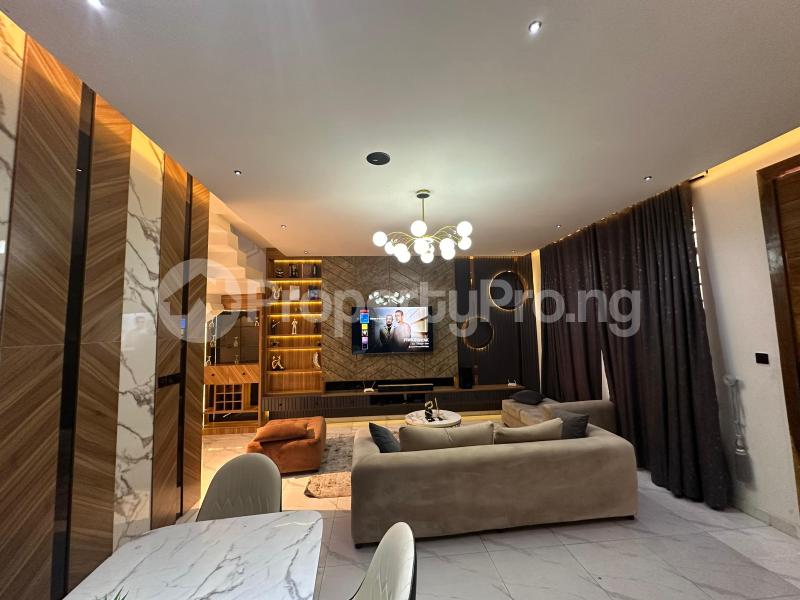 4 bedroom House for shortlet chevron Lekki Lagos