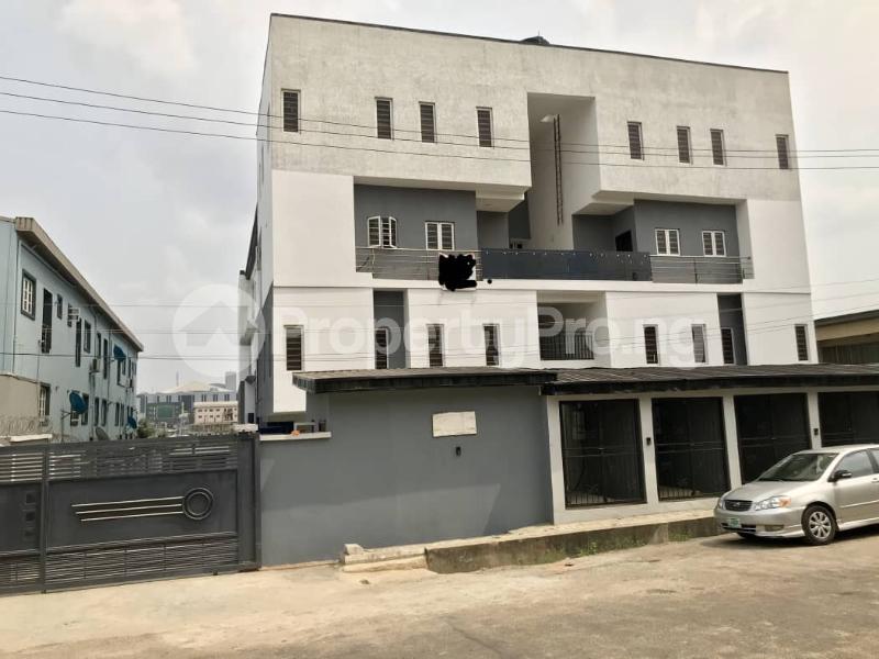 4 bedroom House for sale .. Opebi Ikeja Lagos