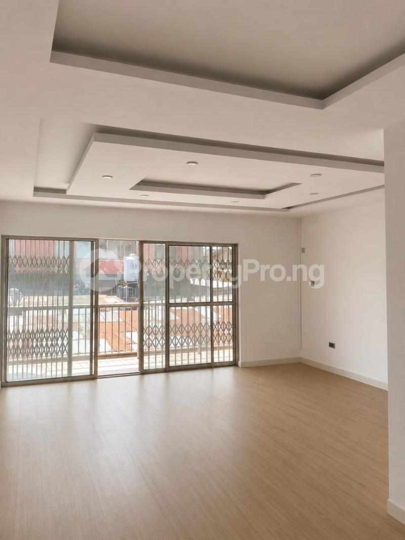 3 bedroom Flat / Apartment for rent Off Salawu Ikoyi Gbagada Lagos