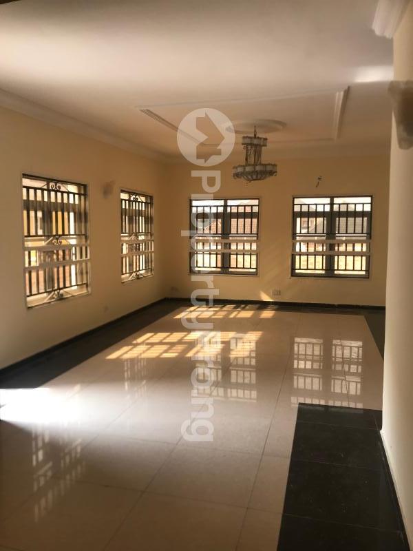 3 bedroom Flat / Apartment for rent chevron Lekki Lagos