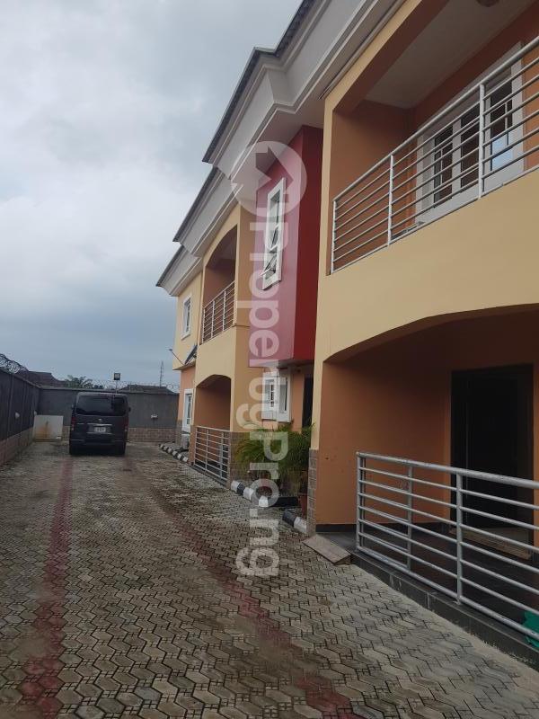 3 bedroom Flat / Apartment for rent Off Mobil Estate Road Lekki Scheme 2 Ajah Lagos