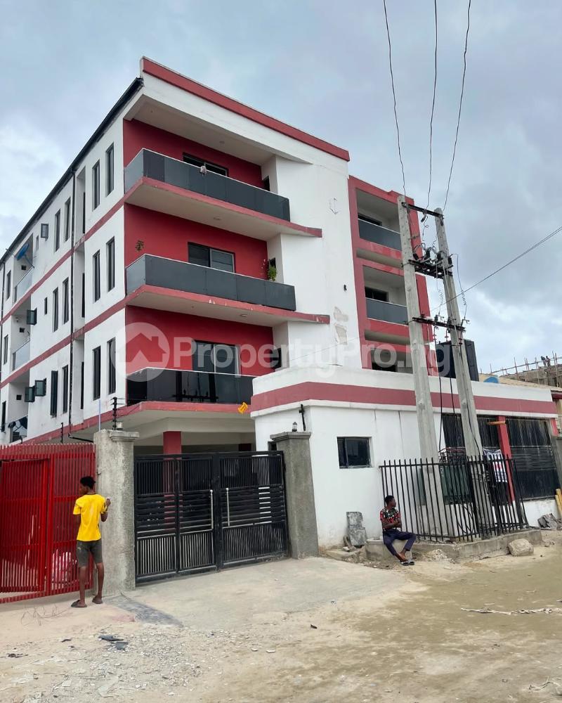 2 bedroom Flat / Apartment for sale Off Saka Oluwa Street Ologolo Lekki Lagos - 3