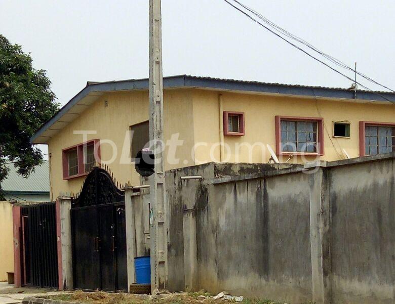 3 bedroom Flat / Apartment for rent 2 Agboola Ajumobi Crescent, Magodo Kosofe/Ikosi Lagos