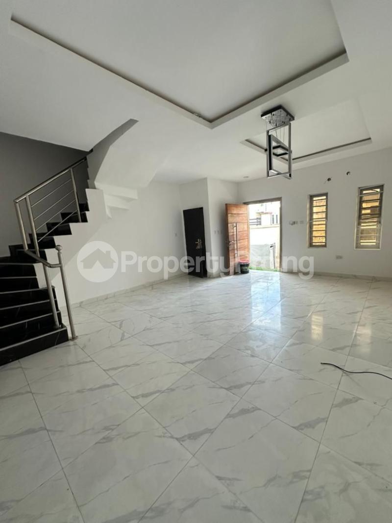 4 bedroom House for rent Estate Ikota Lekki Lagos