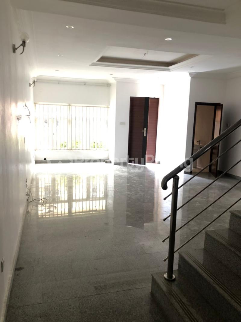 4 bedroom House for rent Off Eletu Bamidele Osapa london Lekki Lagos