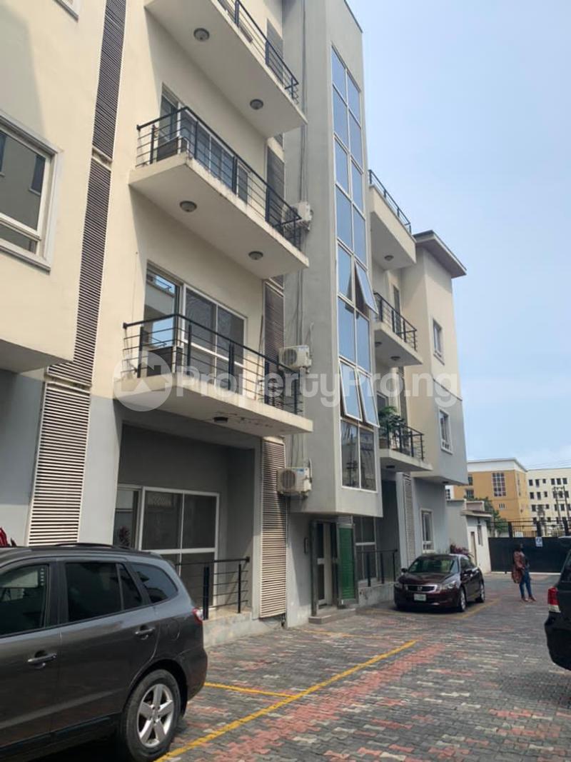 3 bedroom Flat / Apartment for rent ONIRU Victoria Island Lagos