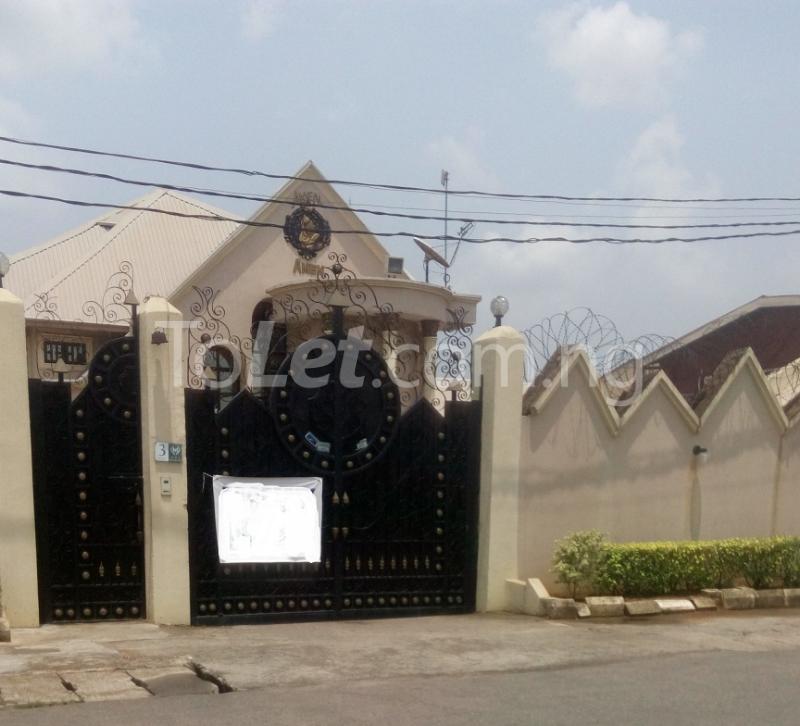 House for sale 3 Ibitayo Street, Magodo Kosofe/Ikosi Lagos