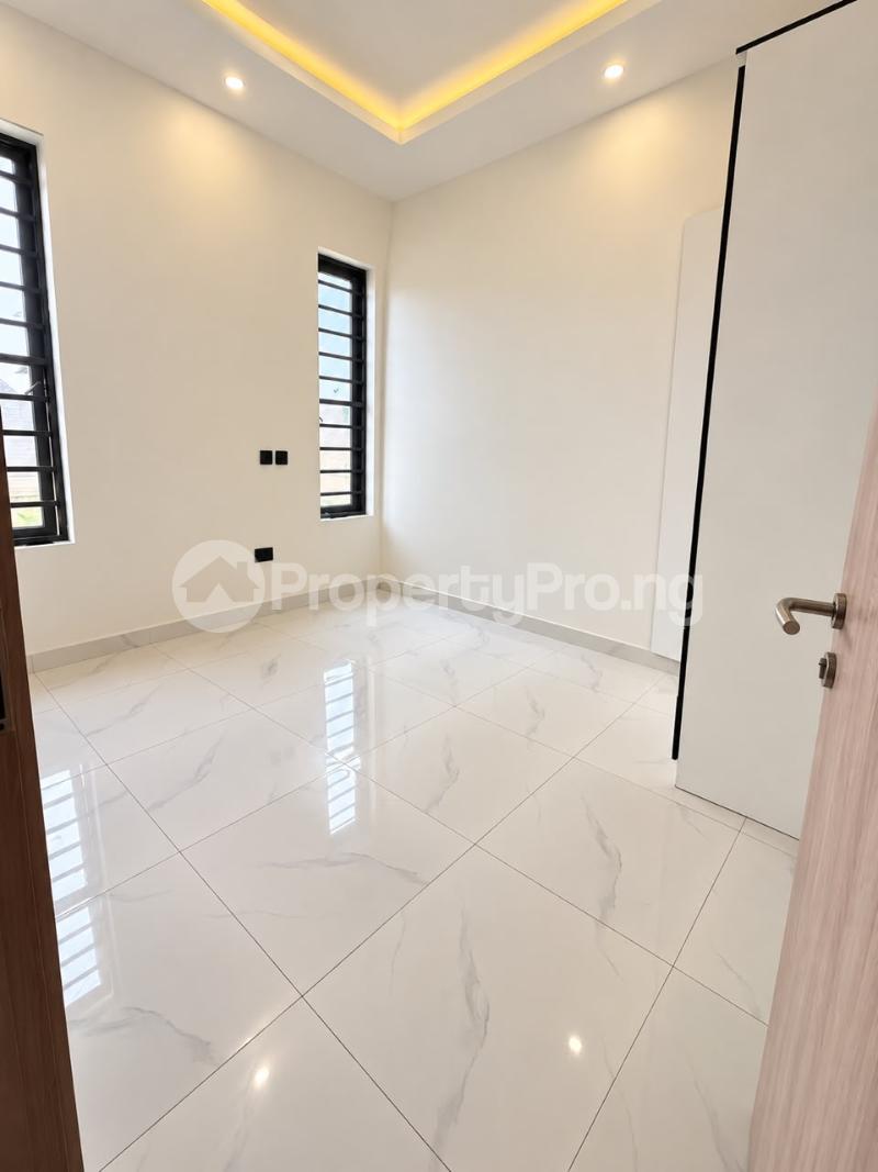Flat / Apartment for rent Estate Thomas estate Ajah Lagos