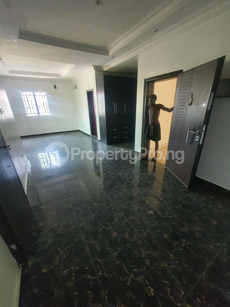 Flat / Apartment for rent Estate Osapa london Lekki Lagos