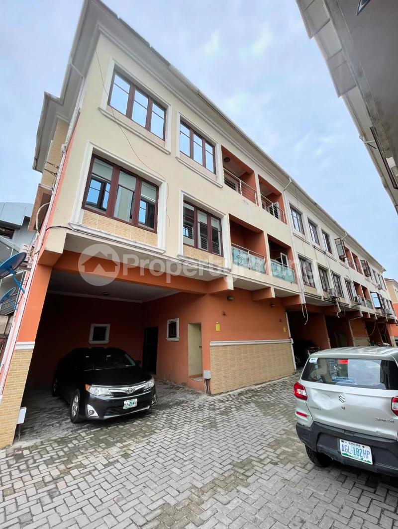 4 bedroom House for rent Ikate Lekki Lagos