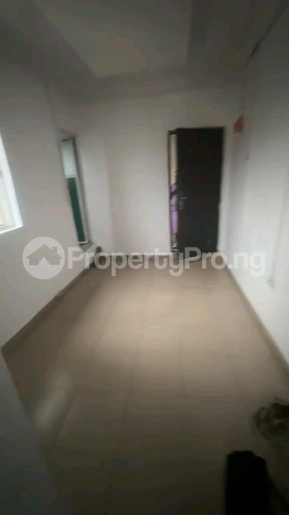 1 bedroom Flat / Apartment for rent Off Folaagoro Road Shomolu Lagos