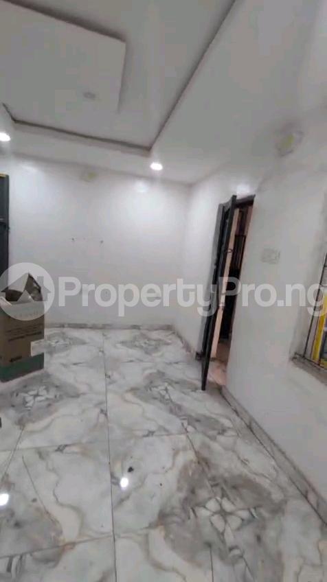 1 bedroom Flat / Apartment for rent Off Kayode Street, Onipanu, Lagos Onipanu Shomolu Lagos