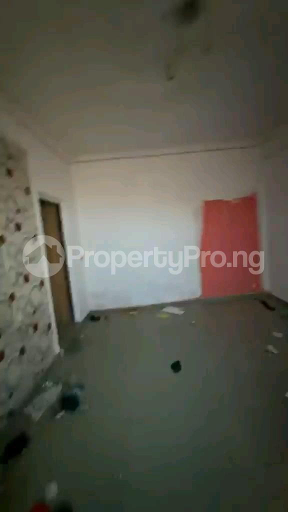 Flat / Apartment for rent Off Kayode Onipanu Shomolu Lagos