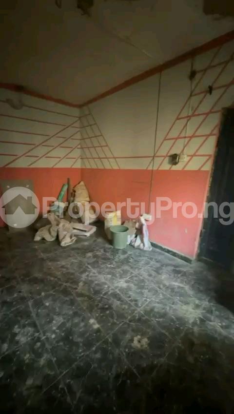 2 bedroom Flat / Apartment for rent Off Olateju Mushin Lagos Abule-Ijesha Yaba Lagos