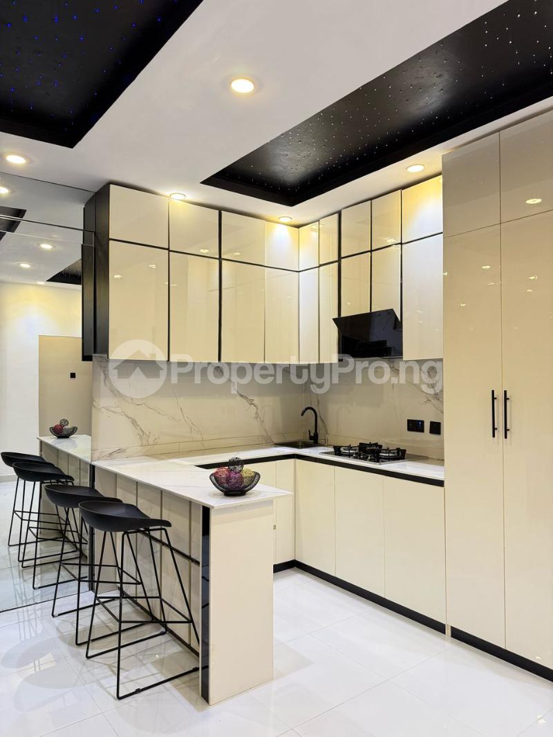 1 bedroom Flat / Apartment for shortlet chevron Lekki Lagos