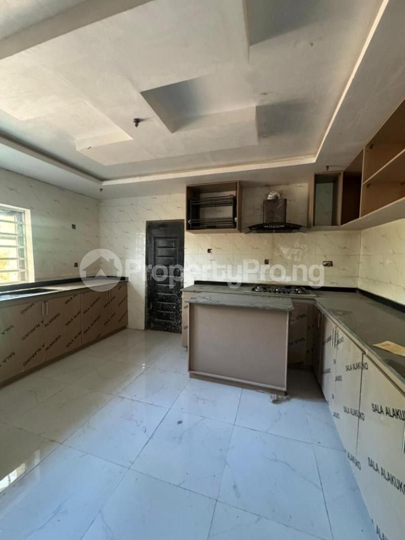 2 bedroom House for rent Alalubosa Ibadan Oyo