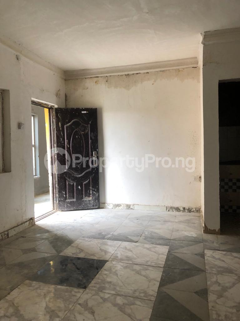 2 bedroom Flat / Apartment for rent Alagomeji, Yaba, Lagos. Alagomeji Yaba Lagos