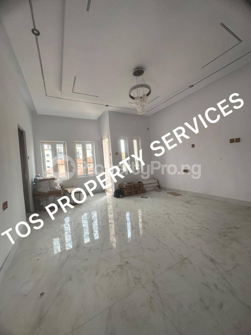 2 bedroom Flat / Apartment for sale Alagomeji Sabo Yaba Lagos - 0