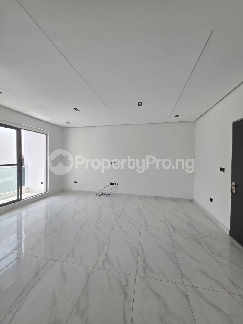 2 bedroom Flat / Apartment for sale Ologolo Lekki Lagos