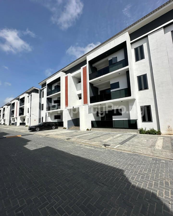 3 bedroom Flat / Apartment for rent Ologolo Lekki Lagos