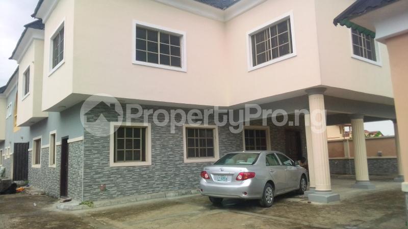 3 bedroom House for rent Balogun Town Opposite Fara Park Majek Sangotedo Lagos
