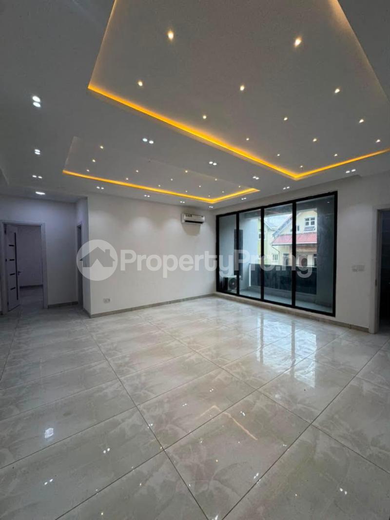 Flat / Apartment for rent Lekki Phase 1 Lekki Lagos