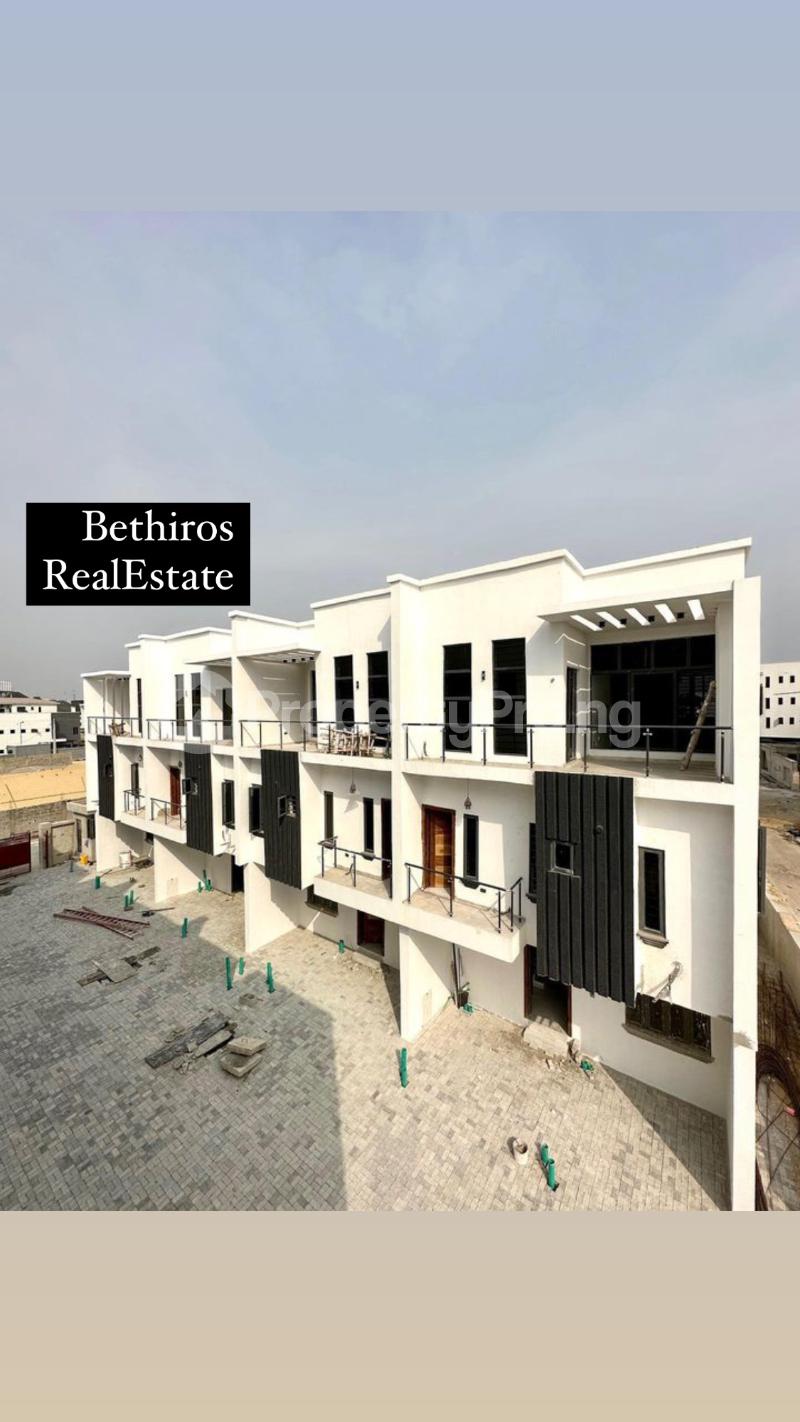 4 bedroom House for sale Ologolo Lekki Lagos