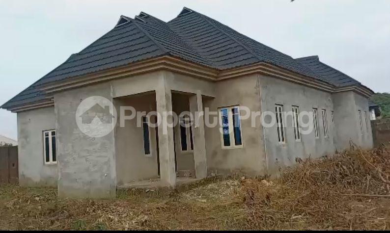 4 bedroom House for sale Zone 3, Ayetigbo Street, Papa Ogungbade, Off Don Bosco, New Ife Road Ibadan Oyo