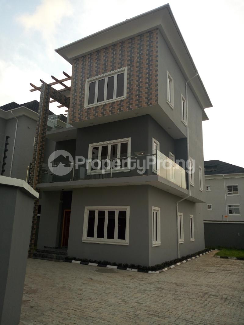 4 bedroom House for sale .. Ilasan Lekki Lagos