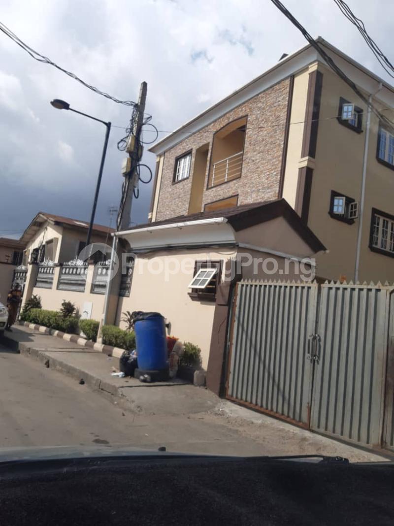 4 bedroom House for rent Off Pedro Road, Palmgrove, Lagos. Shomolu Lagos