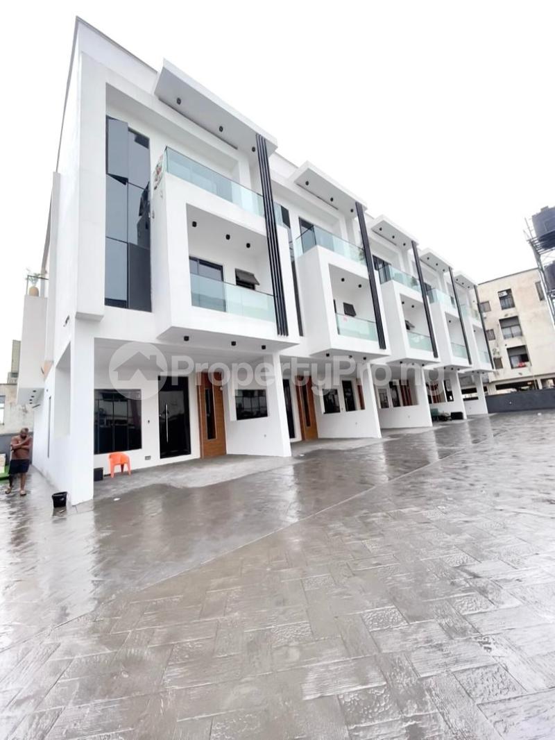 4 bedroom House for sale Osapa london Lekki Lagos
