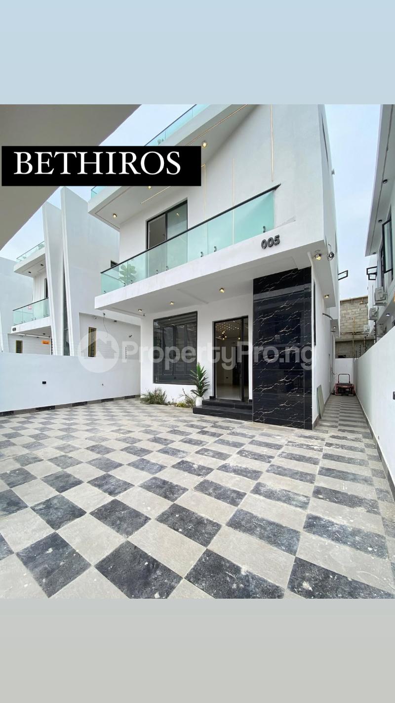 4 bedroom House for sale 2nd Toll Gate orchid Lekki Lagos