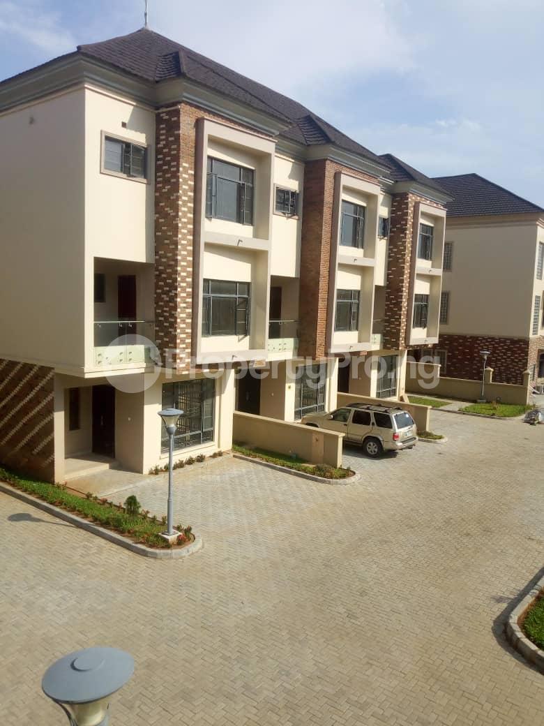 4 bedroom House for rent Osapa Osapa london Lekki Lagos