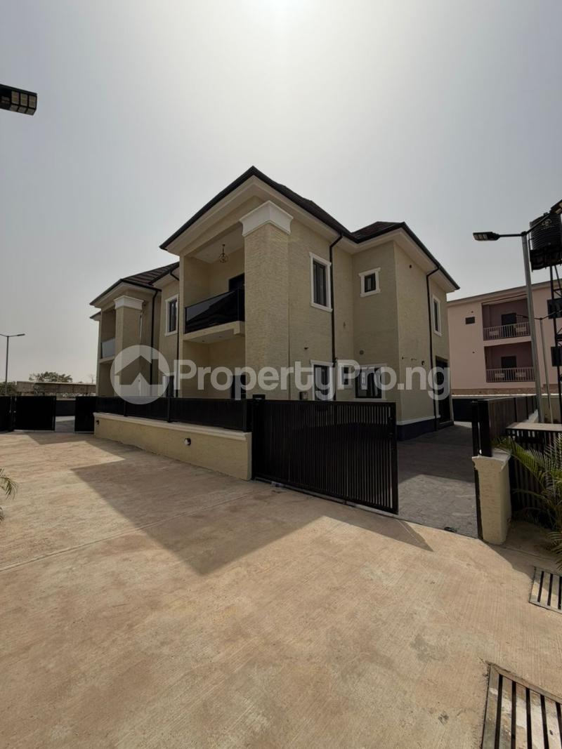 4 bedroom House for sale Gaduwa Abuja