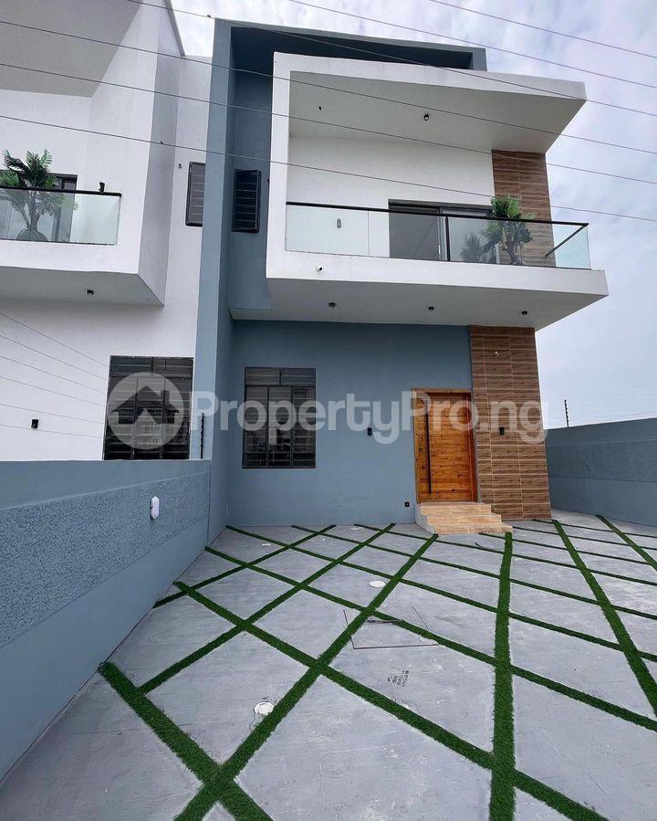 4 bedroom House for sale Ologolo Lekki Lagos