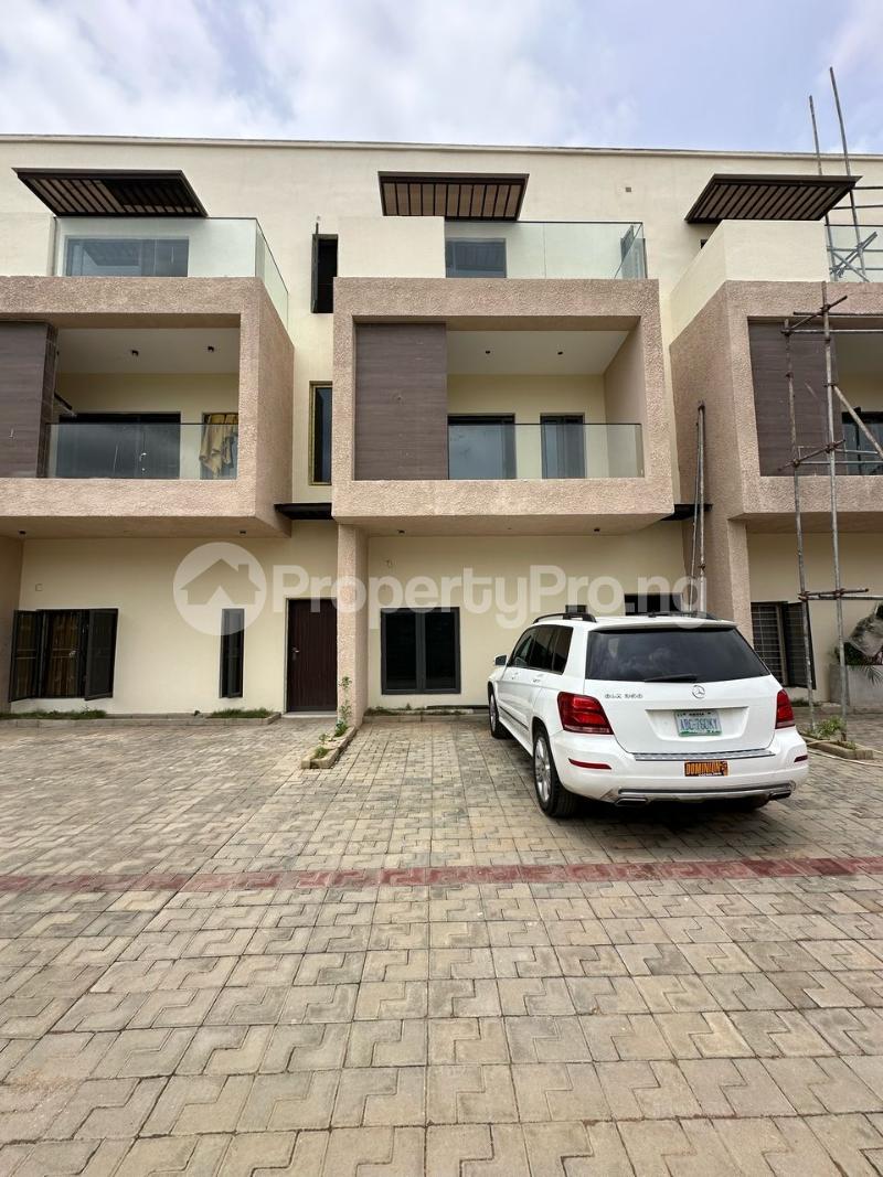 4 bedroom House for sale Gwarinpa Abuja