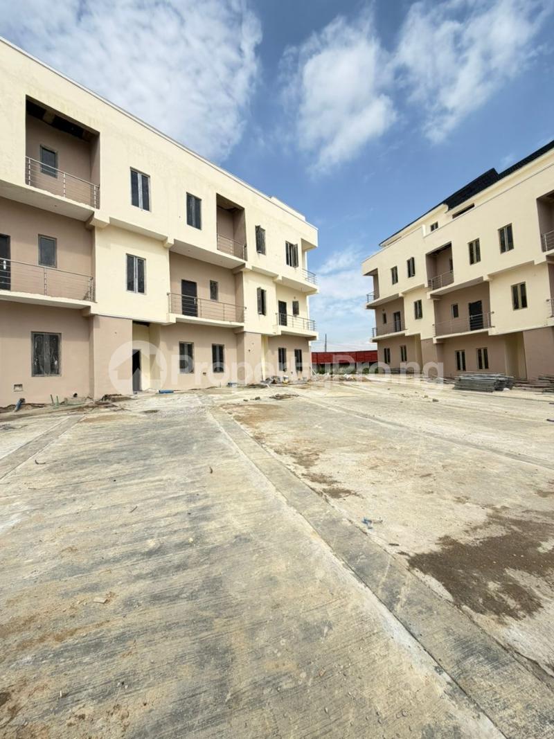 4 bedroom House for sale Life Camp Abuja