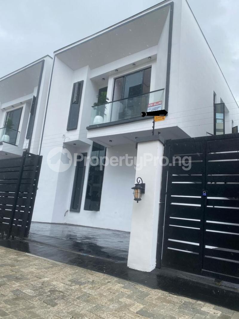 4 bedroom House for sale Lekki Lagos